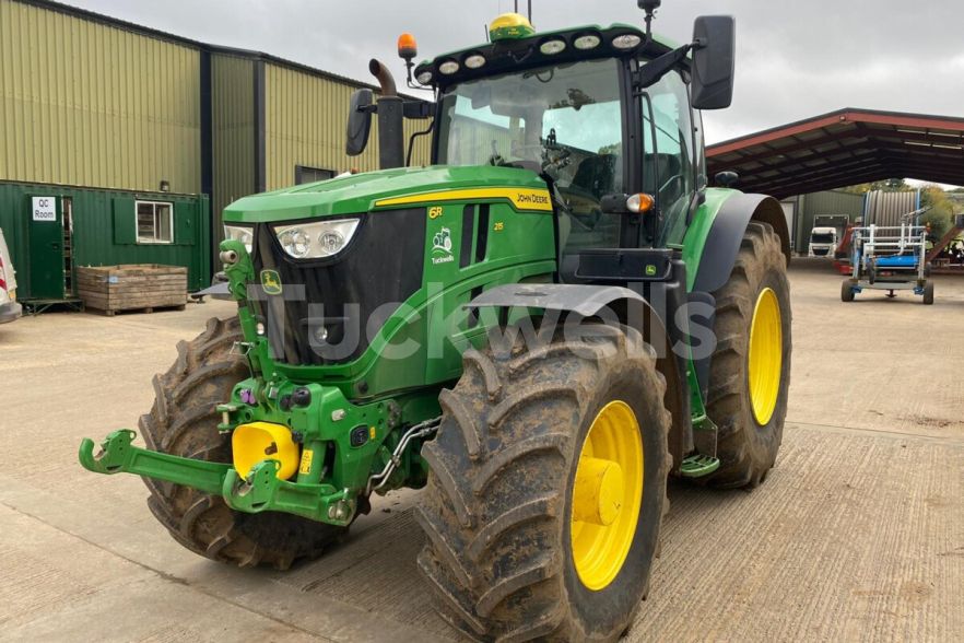 JOHN DEERE 6R215