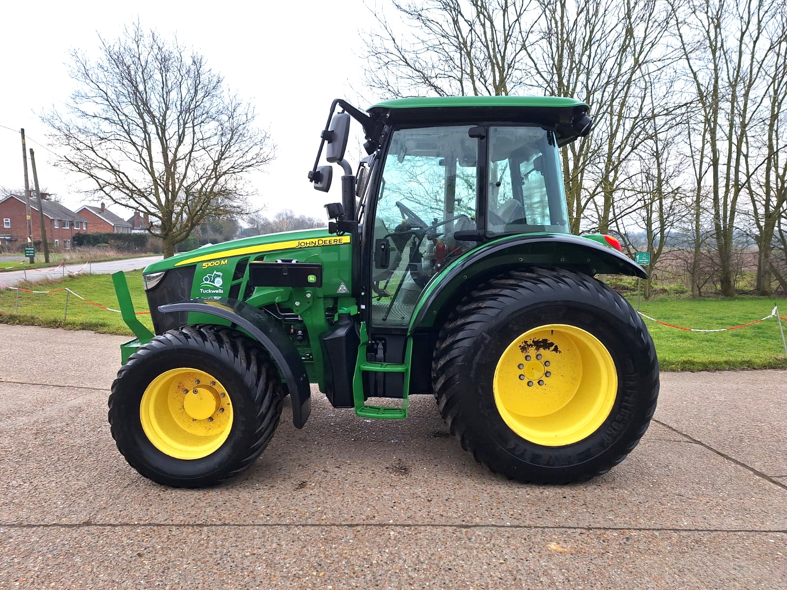 John deere 5100m