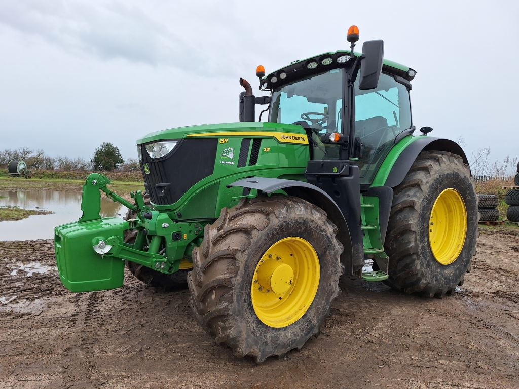 John deere 6r 215