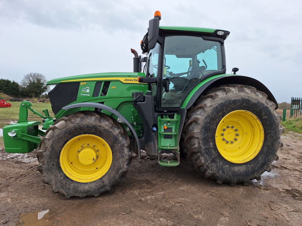 John deere 6r 215