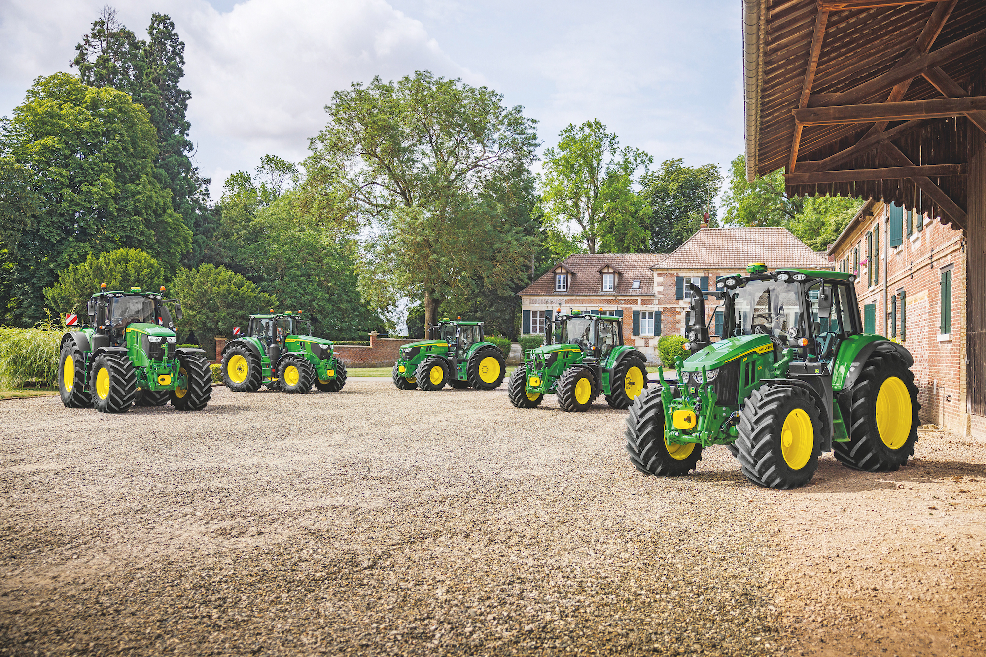 Powerful, Fast, Intuitive – The New John Deere 6M Tractor